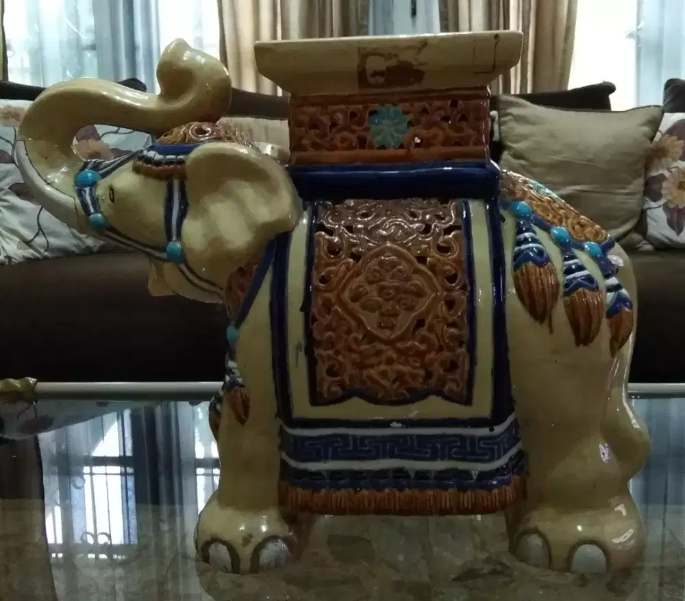 Pajangan Keramik GAJAH THAILAND