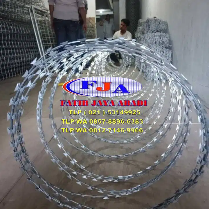 Kawat Silet / Razor Wire BTO-22 Dia 45 cm