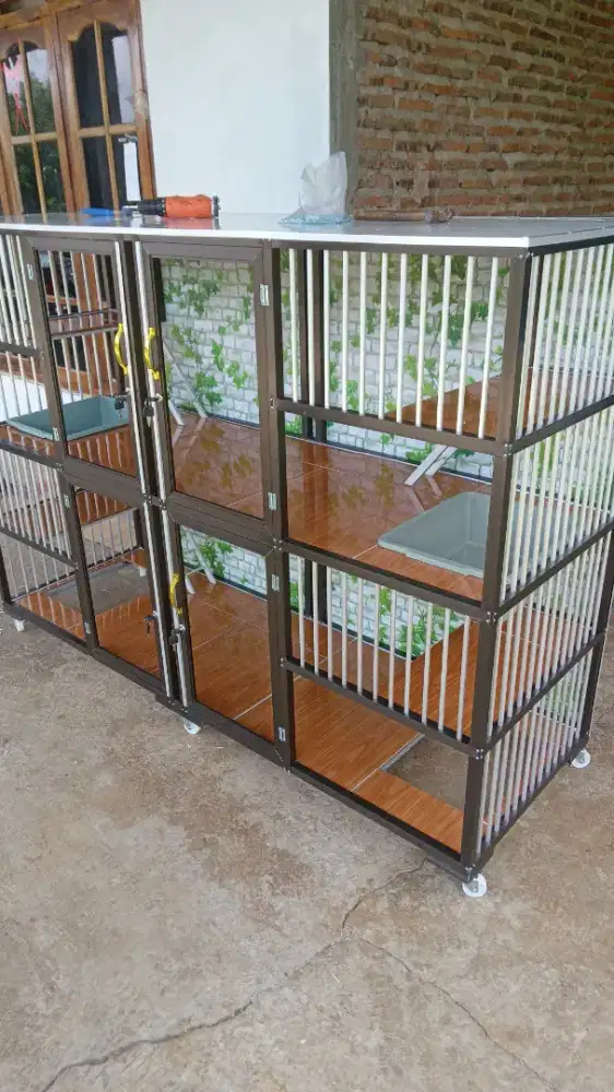 Kandang kucing alumunium