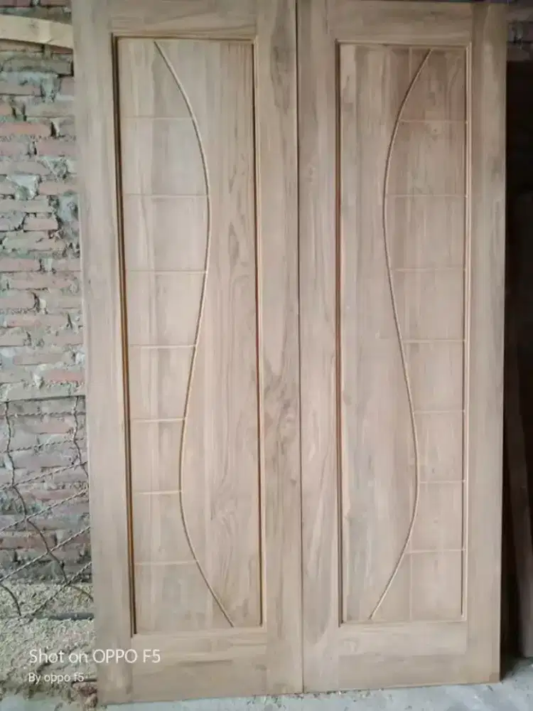 pintu utama kayu jati