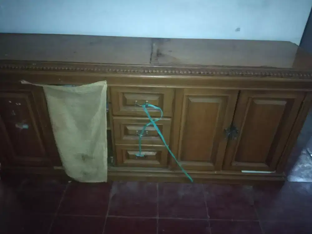 lemari kayu jati/furniture meja
