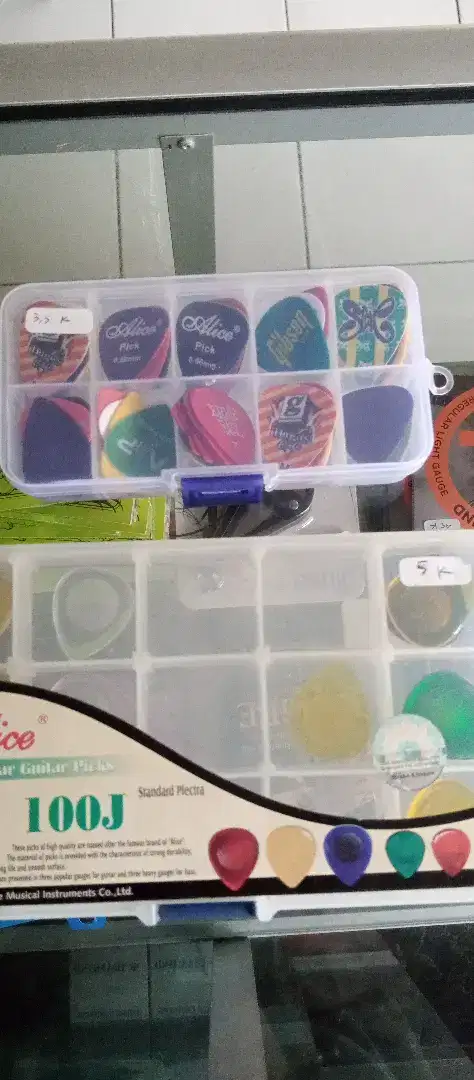 Jual Pick Gitar Aneka Variasi, Murah dan Berkualitas