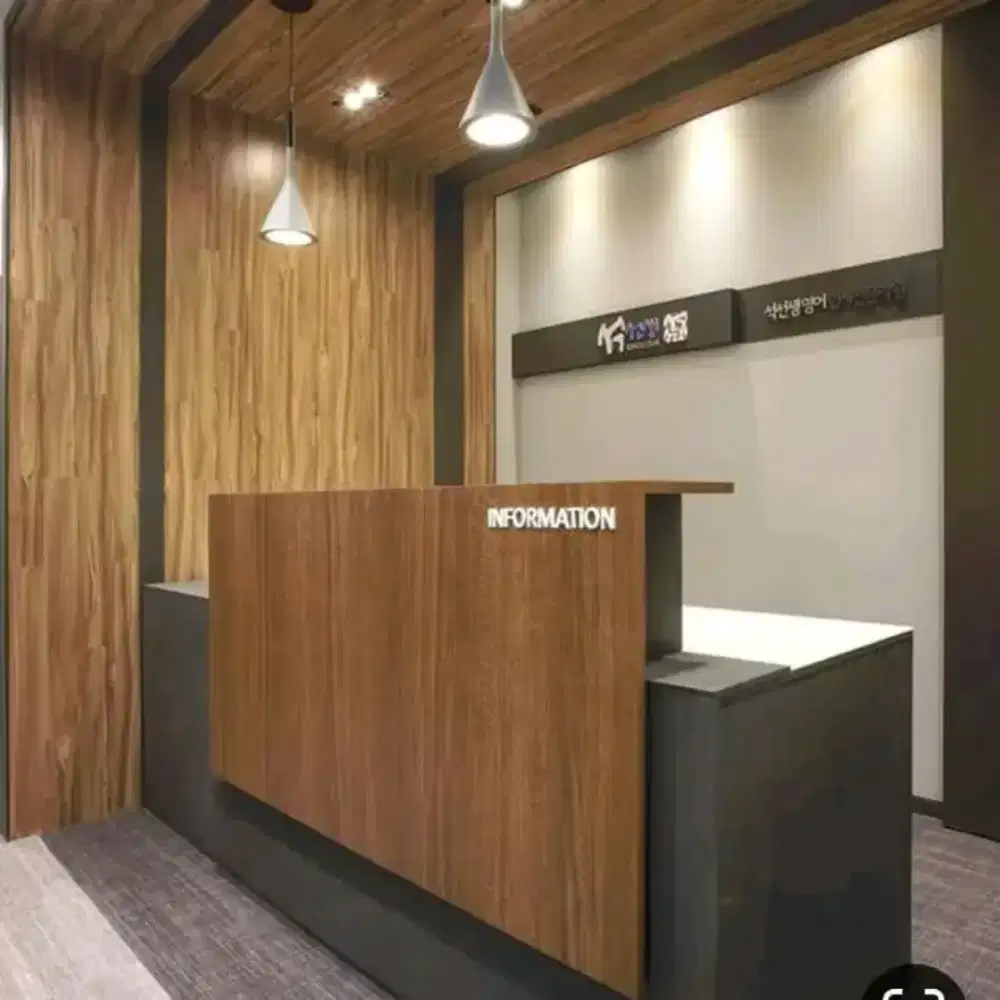 Meja kerja minimalis