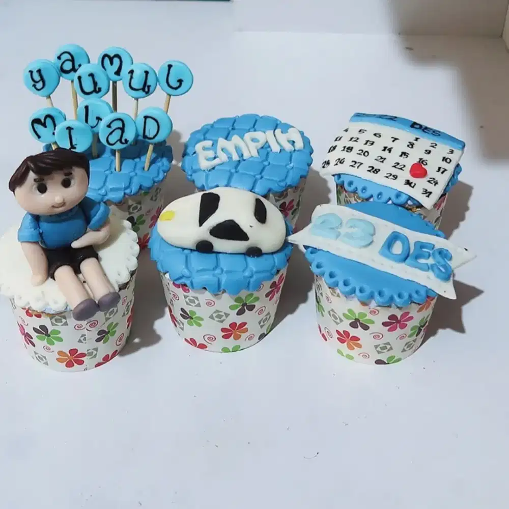 Cupcake bandung cupcake anniversay carakter wwdding custom