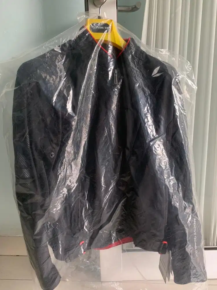Jaket TAICHI air spilt RSJJ149900L