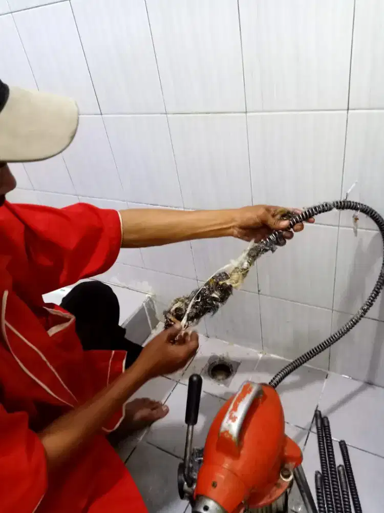 Ahli tukang Jasa pelancaran saluran kamar mandi wastafel mampet