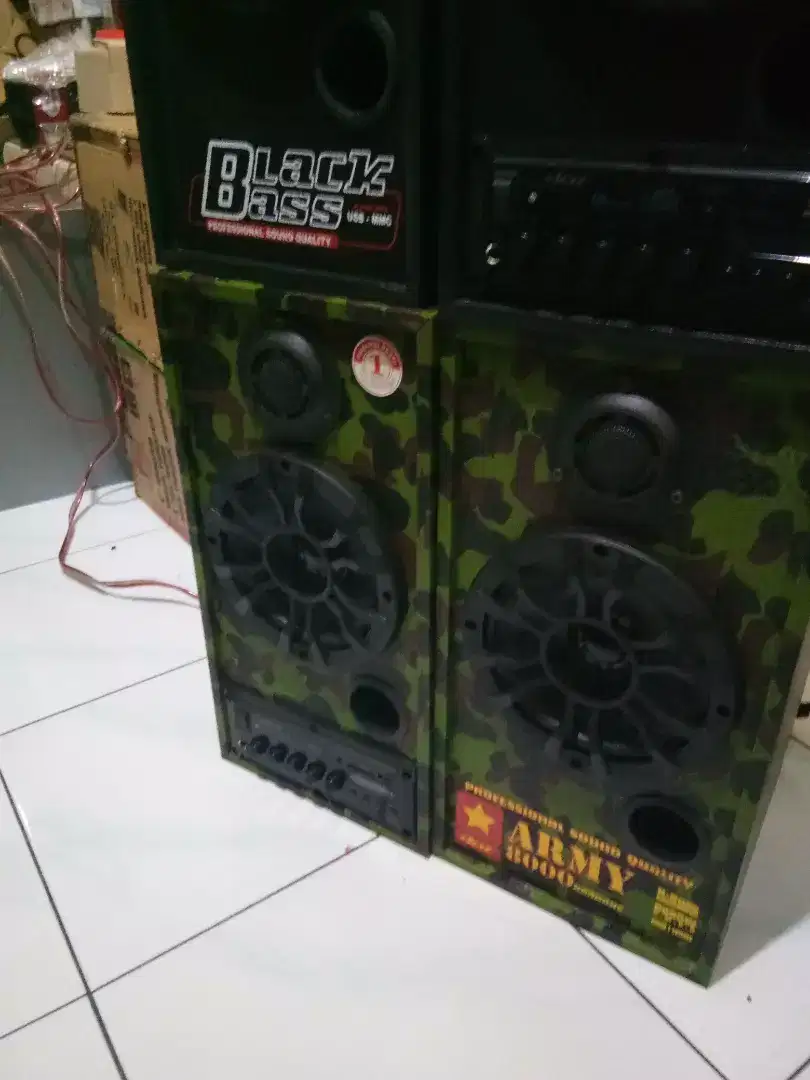 Speaker dat 6.5in superbass army