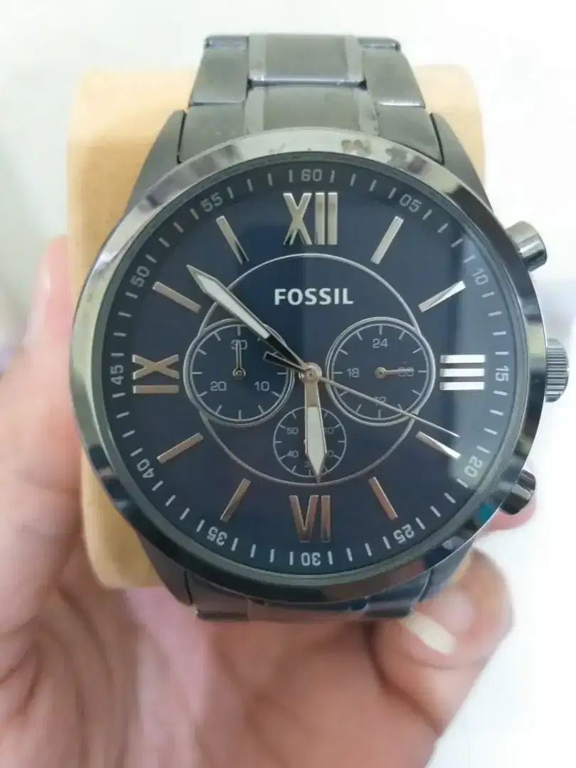 Jam tangan Fossil abu-abu