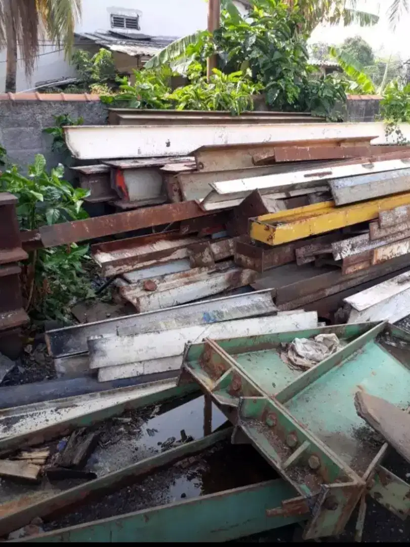 Jual beli besi tua & logam & bongkaran rumahgedung tua