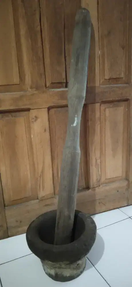 Lumpang alu nyai latung