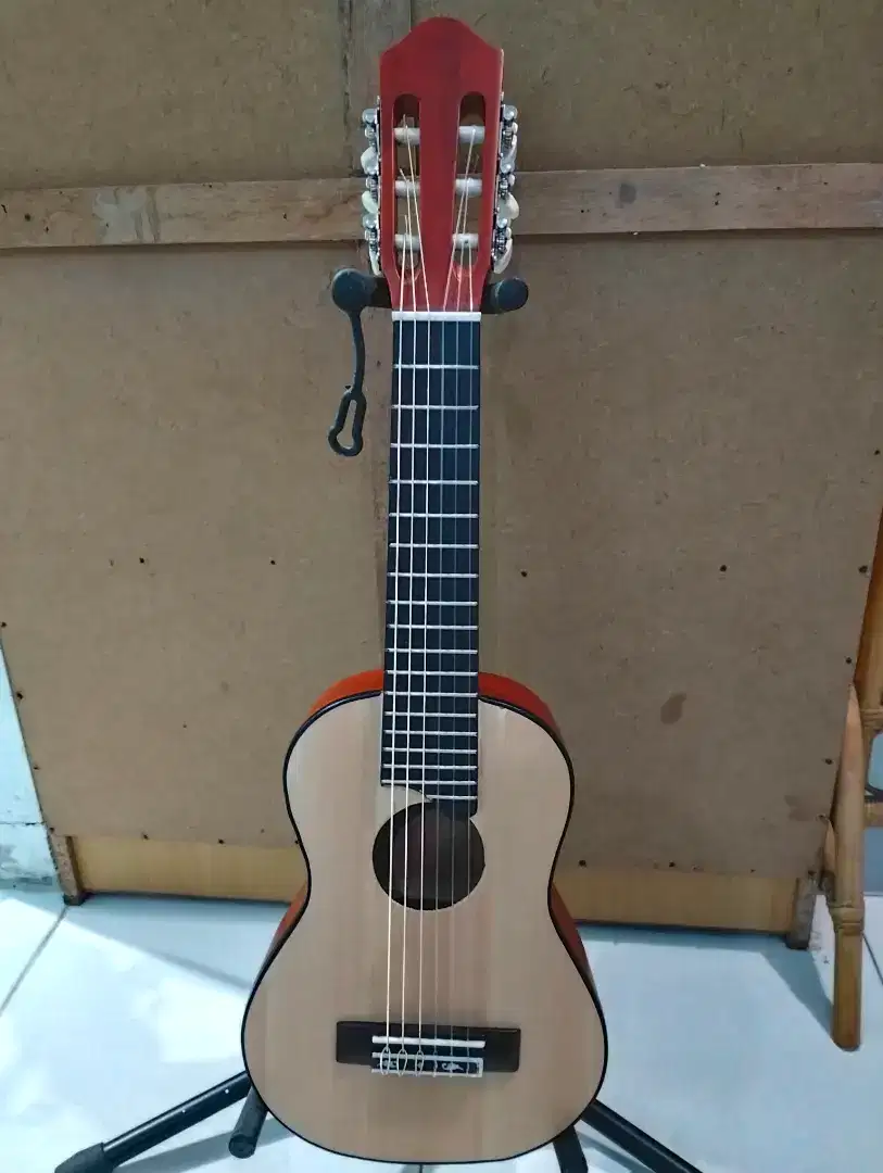 gitarlele custom