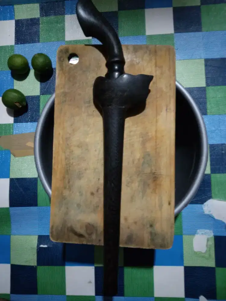 Menjual pusaka keris sepuh