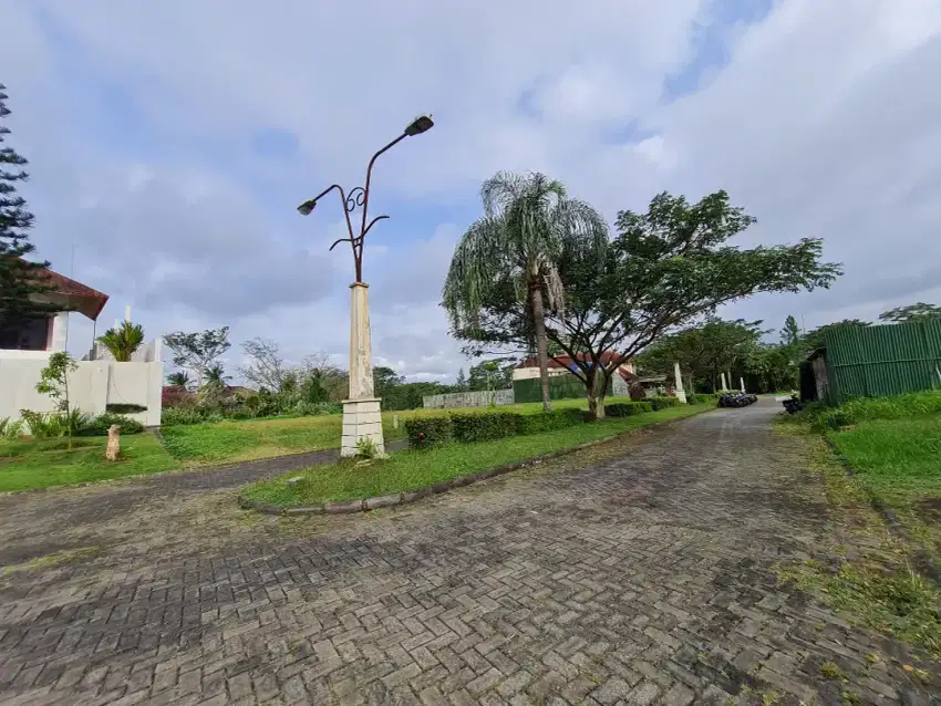 Tanah Kavling Jalan Kembar Kawasan Elite Araya Telaga Golf Malang