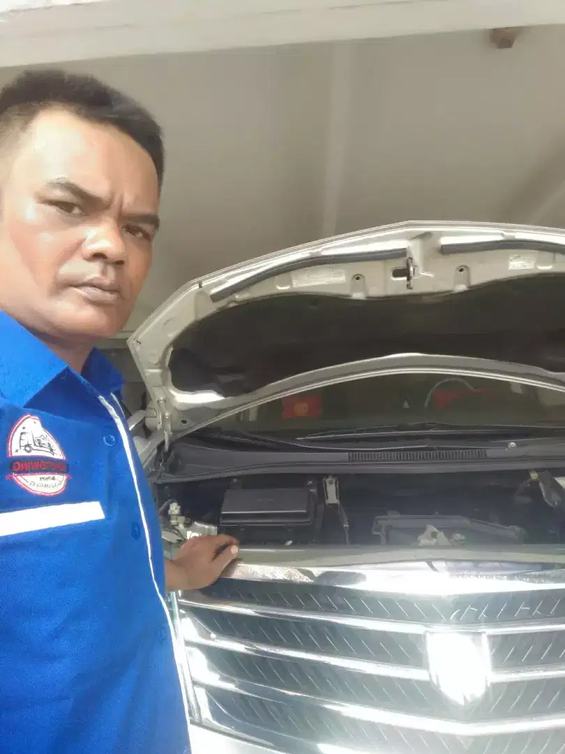 Montir mobil panggilan service care 24 jam