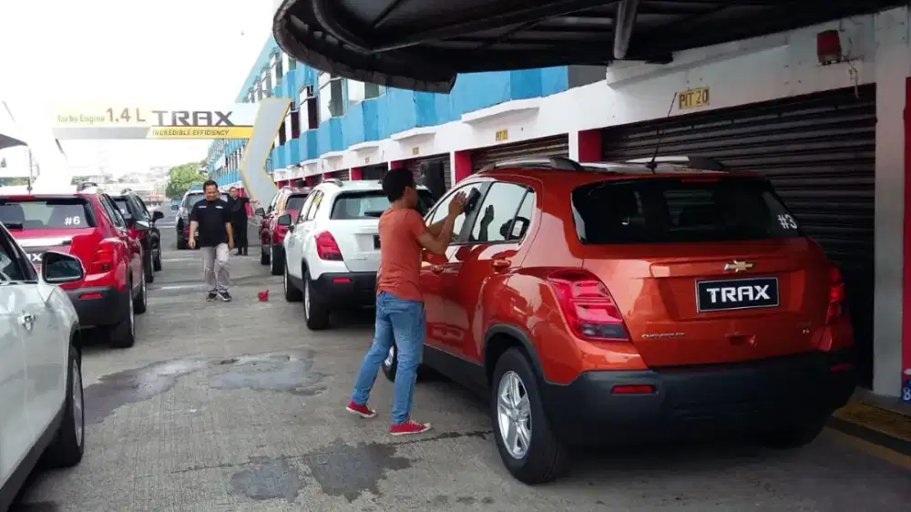 Salon mobil exclusive terbaik Bersih, Rapi, kilau maksimal bergaransi