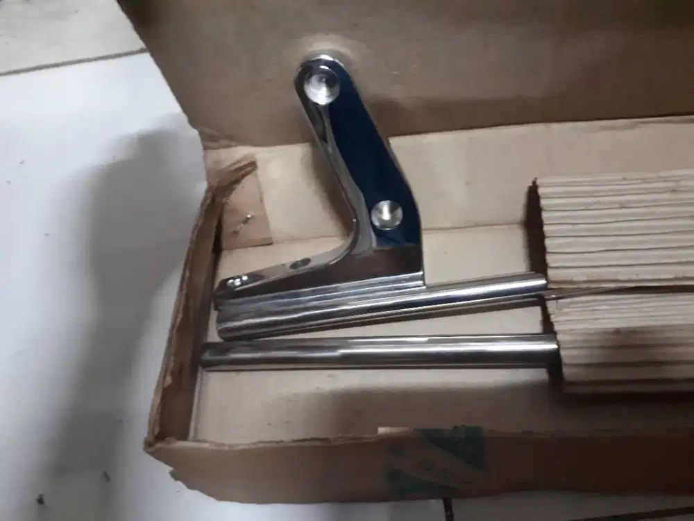 TOTO TS113W Towel Hanger Double Bar Stainless Steel (A-787)