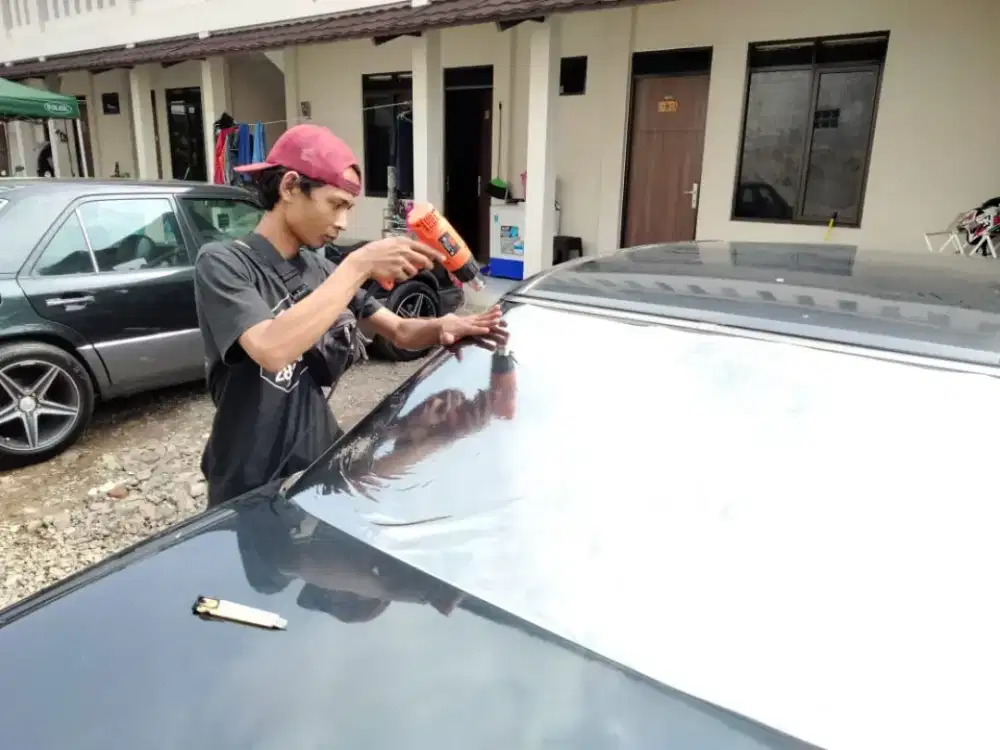 kaca film mobil dan jendela rumah atau gedung