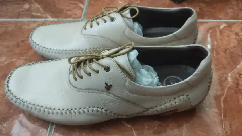 Sepatu Playboy Ferza (Lace)