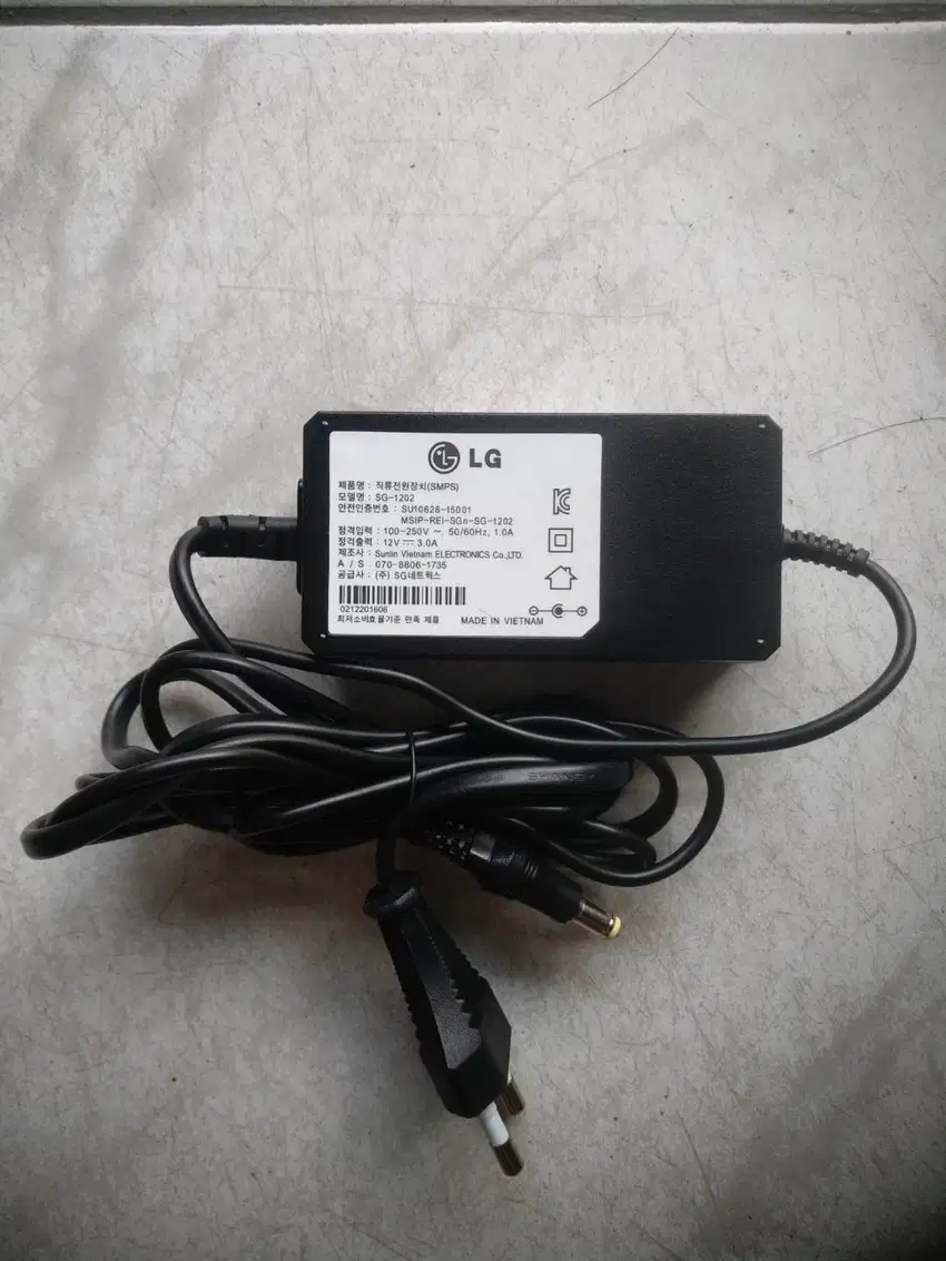Adaptor 12V 12 Volt 3A 3 Ampere LG Power Supply Switching CCTV Router