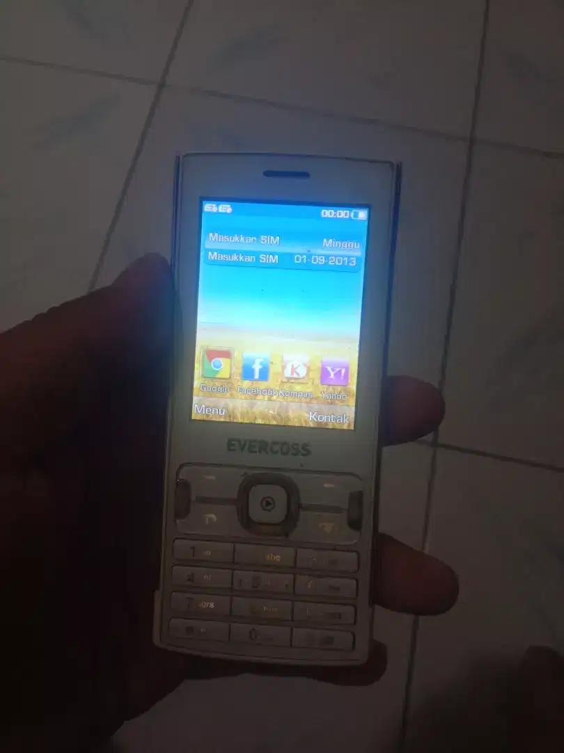 Evercoss dual sim model tipis slim minus