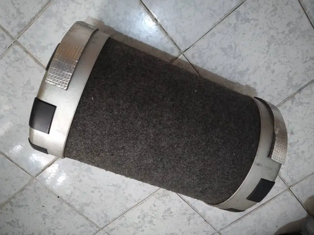 Basstube subwoofer speaker box