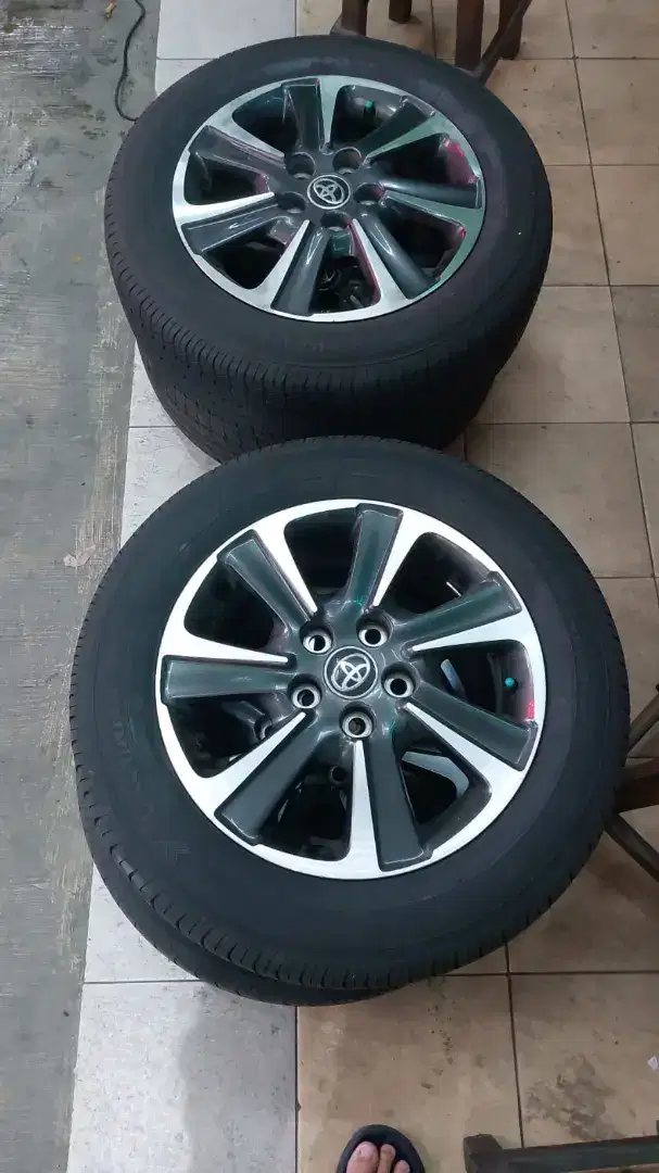 Velg dan ban ex voxy malang