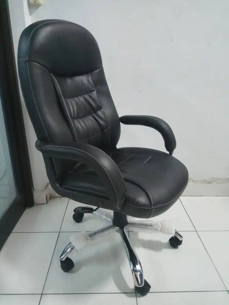 Kursi Direktur / Kursi Kantor / Kursi Murah / KD 1001 TLBK