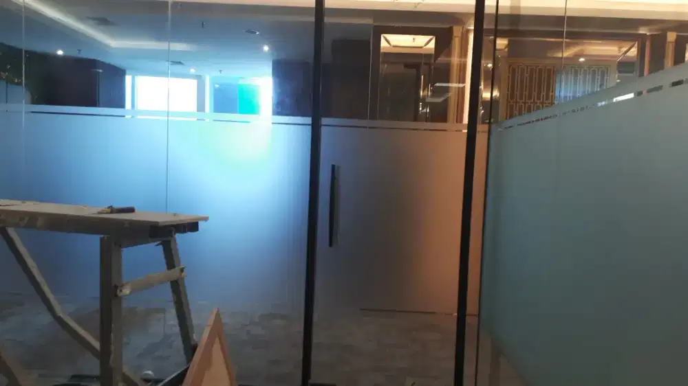 kaca film   dan jasa pasang