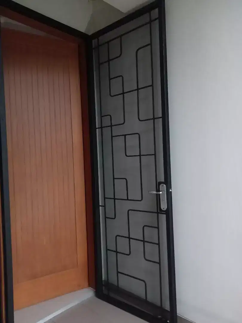 Pintu kawat nyamuk model minimalis