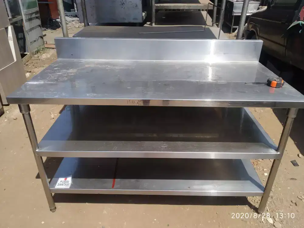 Stenlis bekas dapur restoran