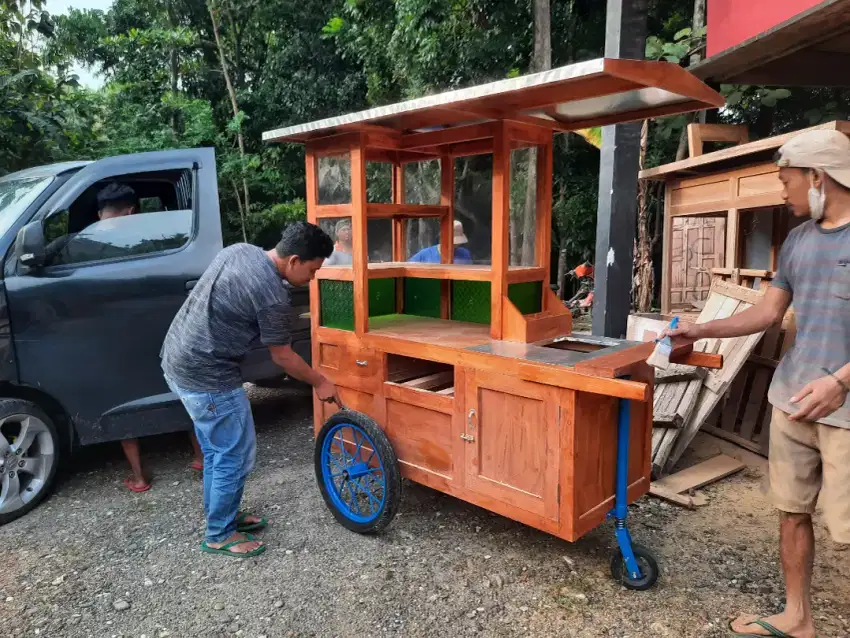 Gerobak bakmi jawa kayu