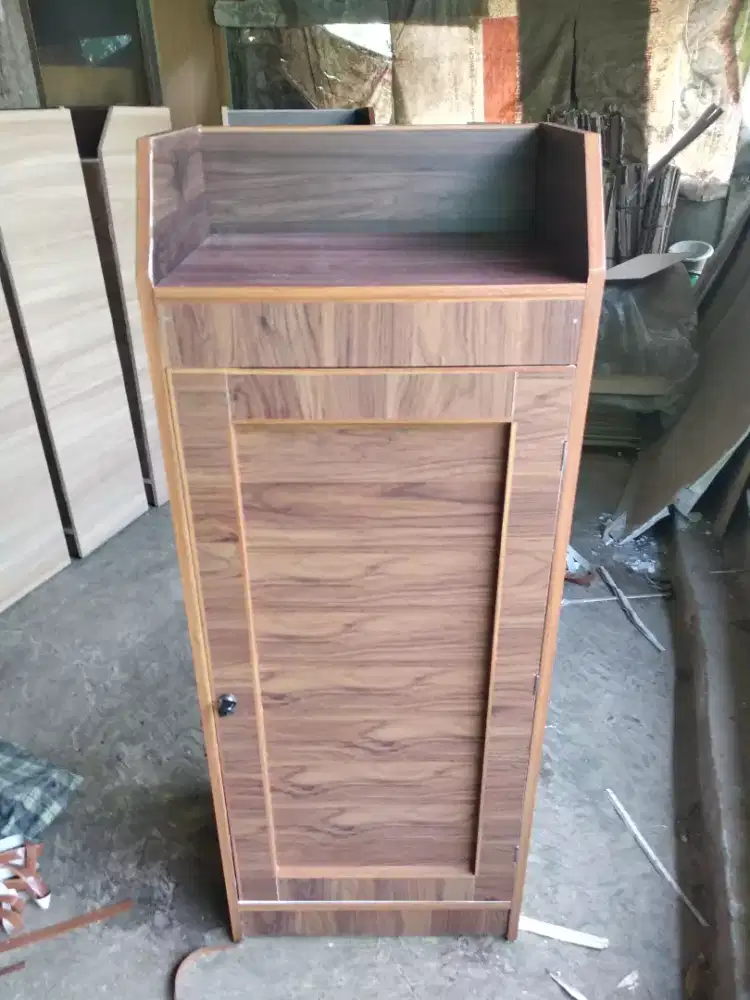 Lemari pakaian/lemari santri lengkap dengan tempat kitab diatasnya