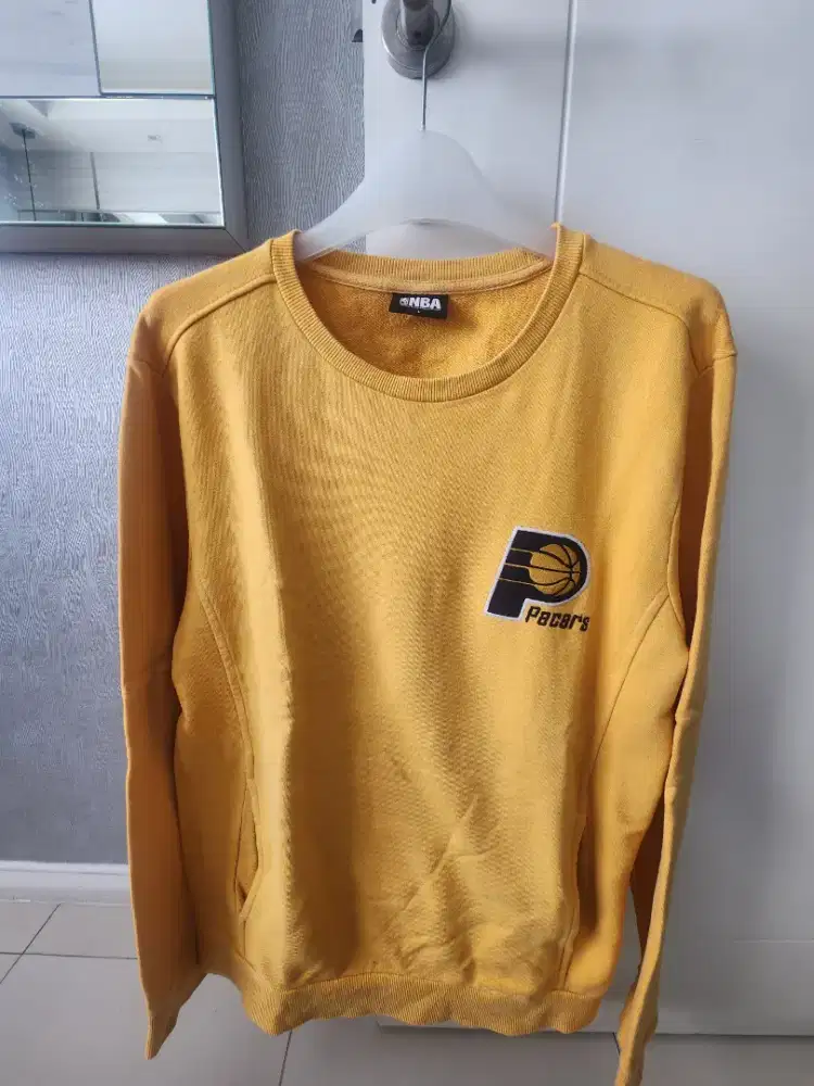 298. Crewneck Pacers By NBA