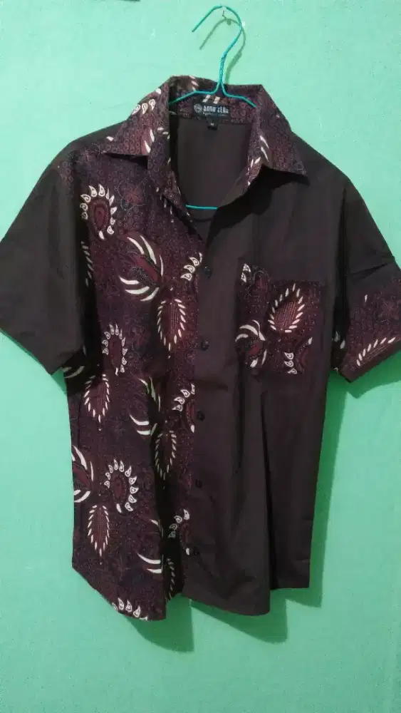 Kemeja batik motif unik