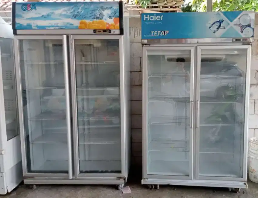 Pendingin minuman dan Freezer sliding glassdoor kaca