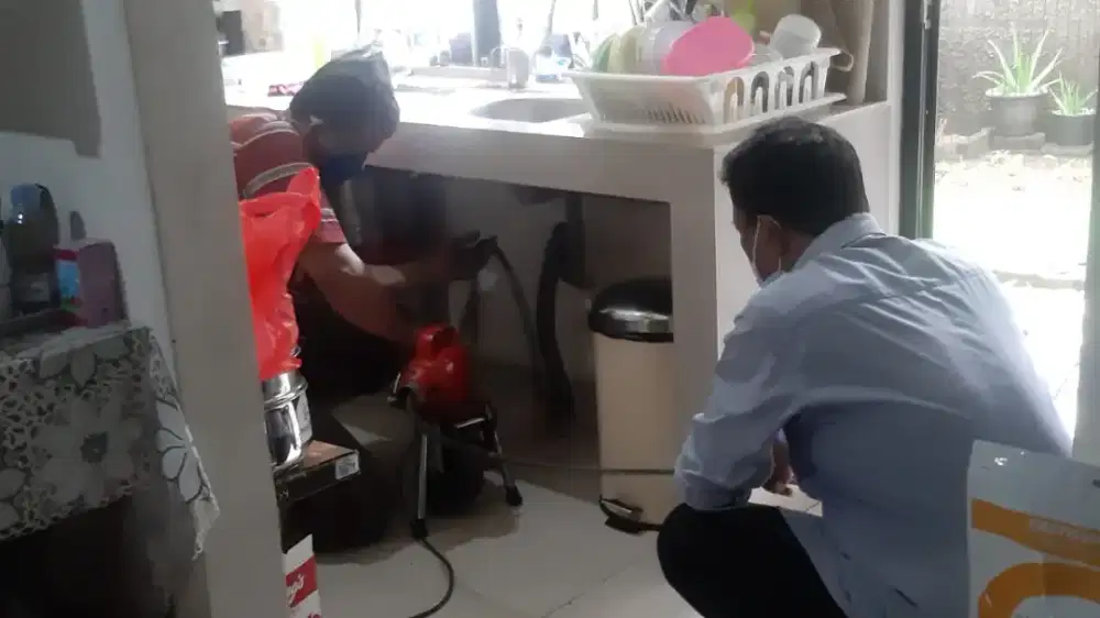 Ahli tukang solusi Jasa pelancaran saluran pipa mampet ( Pondok Aren )