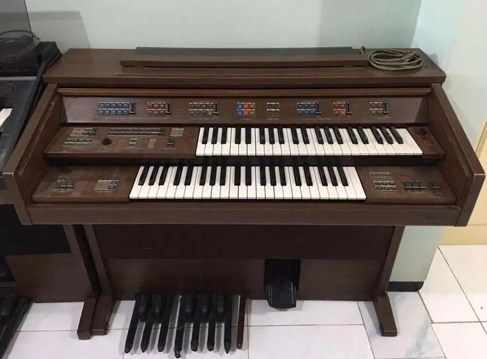 Piano Model Vintage