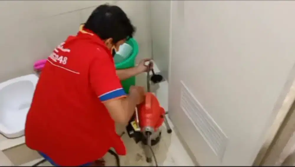 Ahli tukang solusi Jasa saluran pipa mampet ( Pasir Putih Depok )
