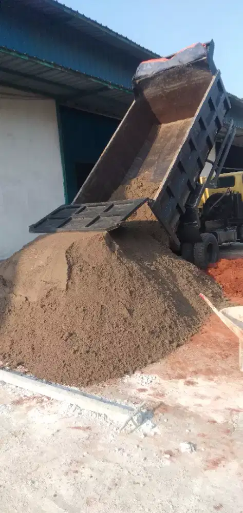 Jual pasir isi muatan 7 m³ full padat.