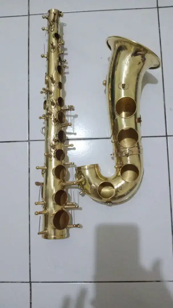 Service saxophone