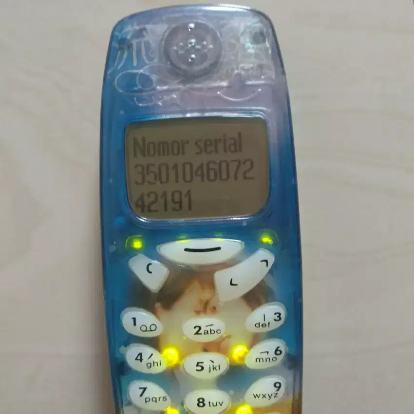 Nokia jadul 3310.