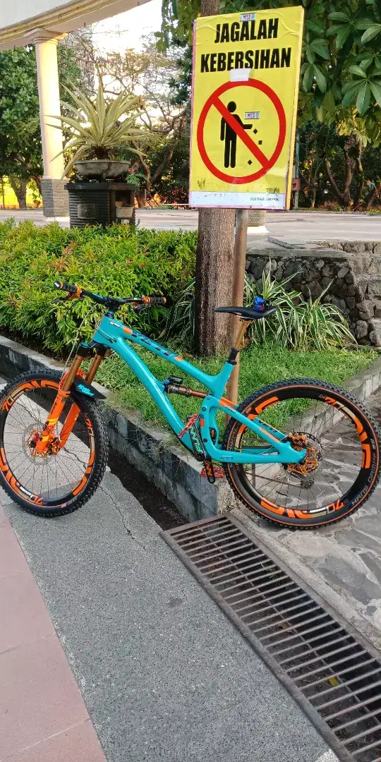 Sepeda YETI Sb6t size M