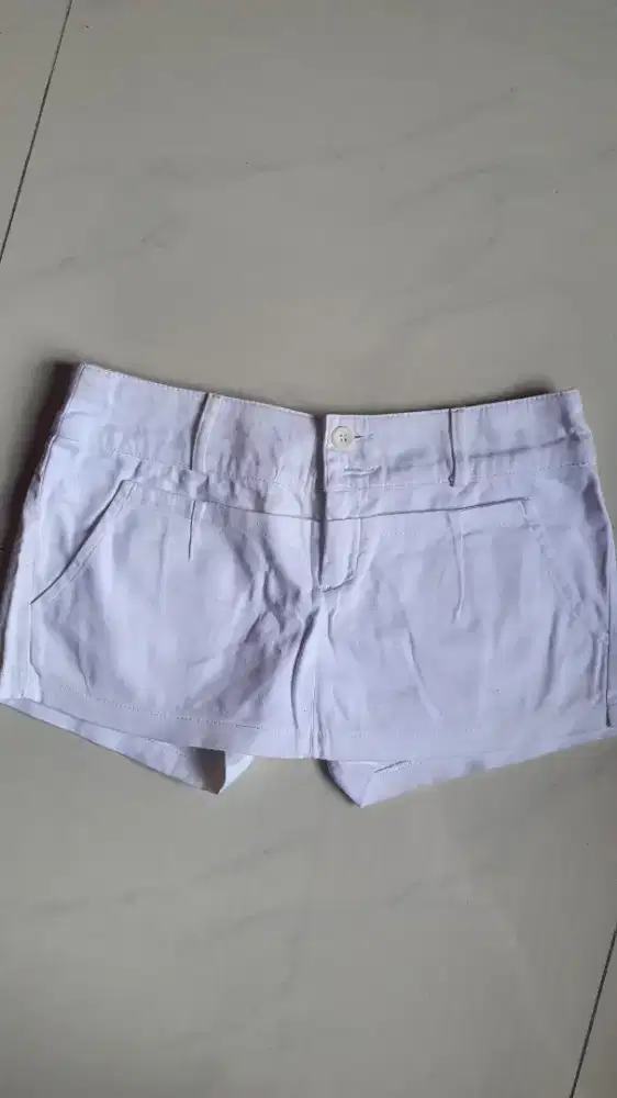 Dijual Rok putih impor size M .jual murah aj
