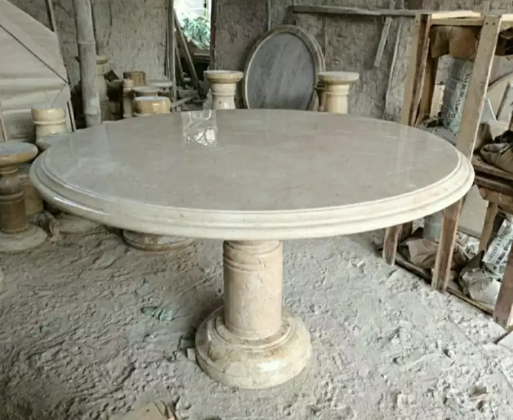 Meja Marmer Bundar Cantik