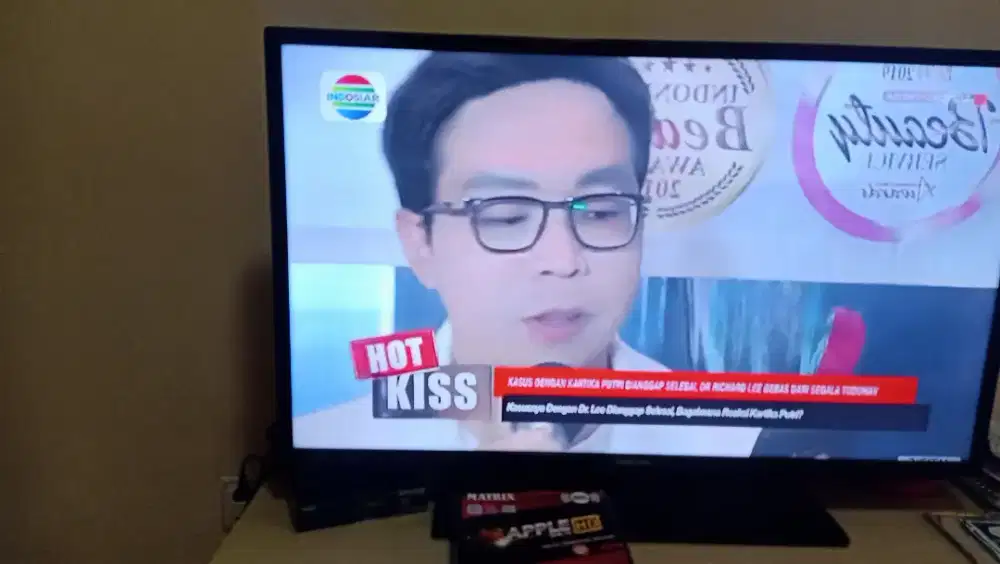 Tv samsung led  analog 40inc dan tv LG led  analog 32inc sbt marix hd