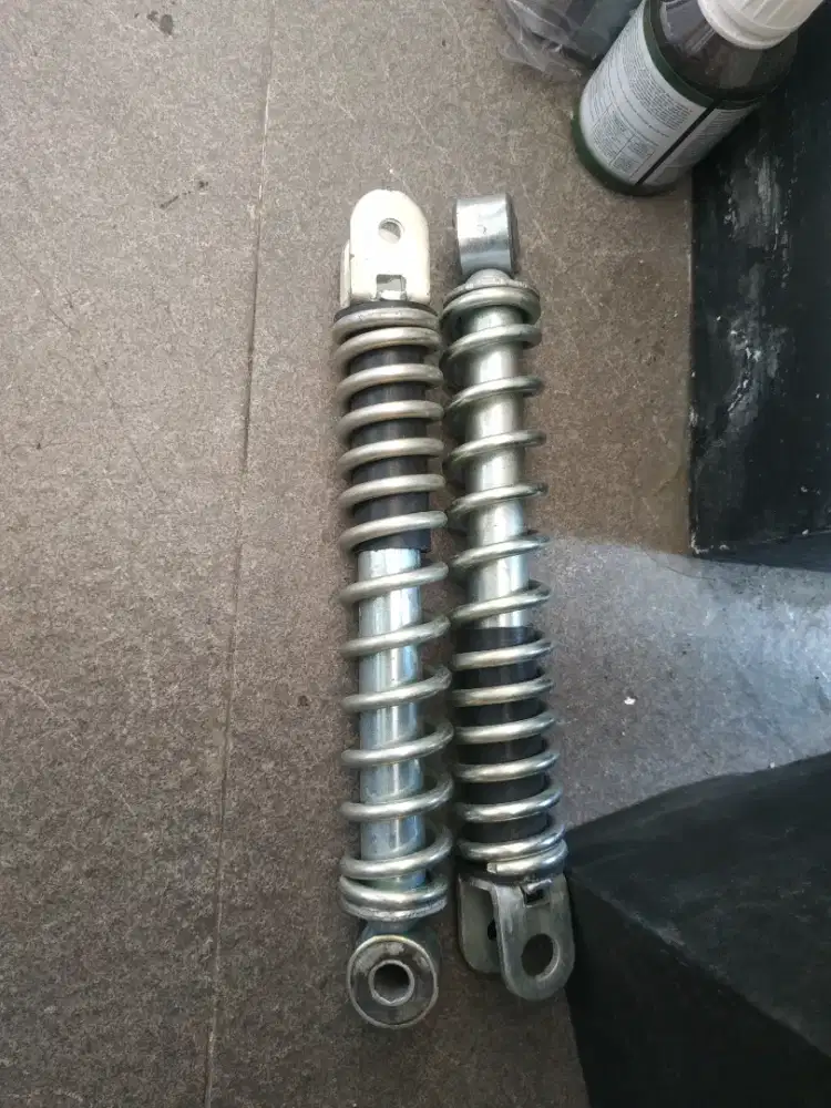 Shockbeker depan Honda Star 80