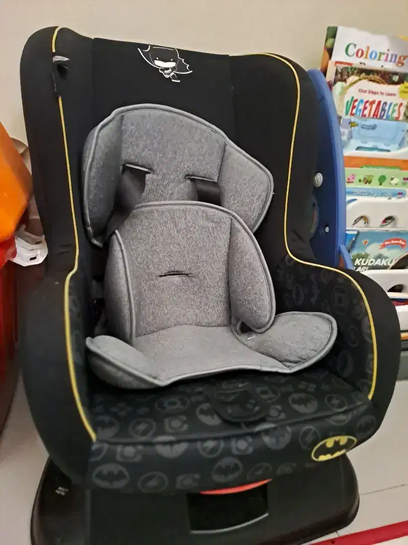 Preloved Carseat Babydoes Justice League Black