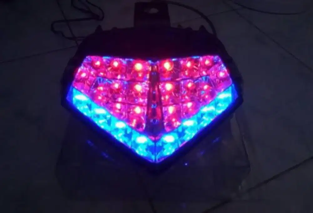 Stoplamp atau lampu belakang new vixion