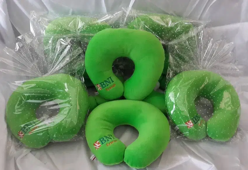 souvenir bantal leher,grosir bantal leher murah, souvenir ultah