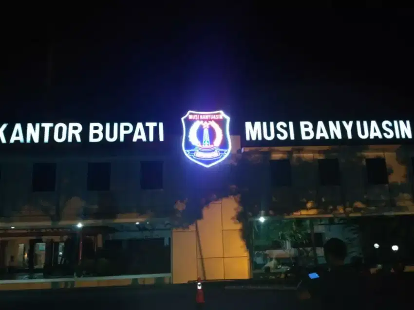 Menerima jasa pembuatan huruf timbul/Neon Sign